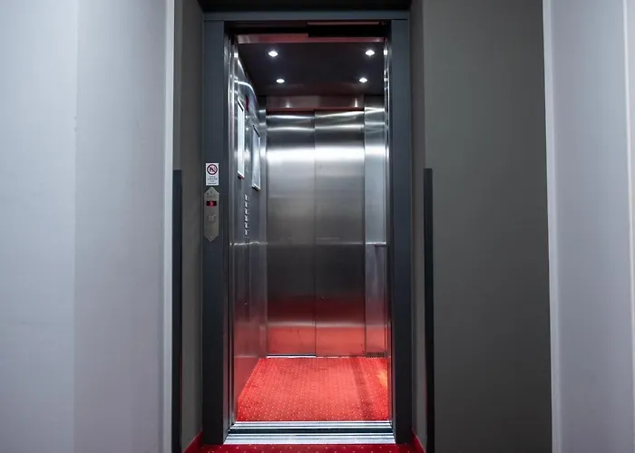 Pucci Baerengarten Stadthotel